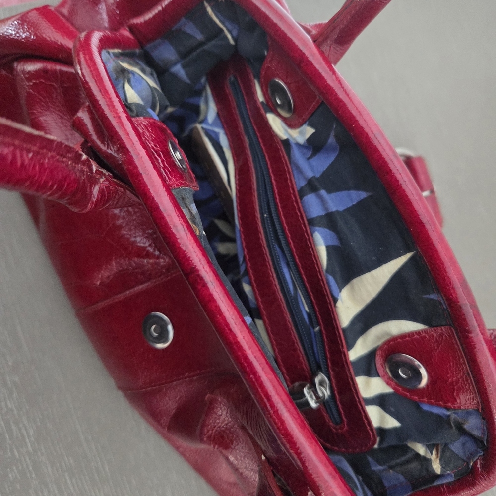 Red and Blue Patterned Handbag - Picture 3 of 5